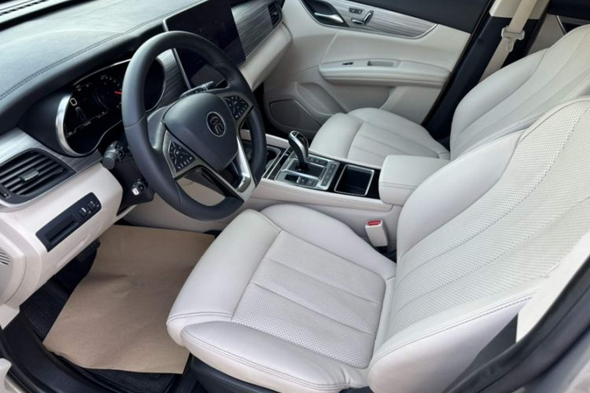 Used BYD Song MAX New Energy 2019 DM 1.5T Smart Connect Zhiyao Model 6-Seater China V Emission Standard Interior 3