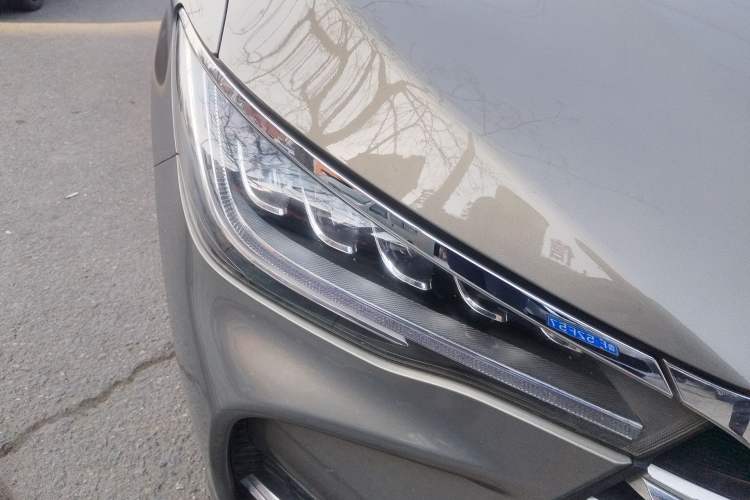 Used BYD Song MAX New Energy 2019 DM 1.5T Smart Connect Zhiyao Model 6-Seater China V Emission Standard Right Front Headlight