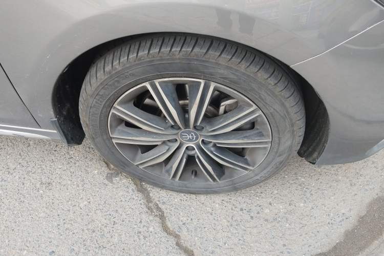 Used BYD Song MAX New Energy 2019 DM 1.5T Smart Connect Zhiyao Model 6-Seater China V Emission Standard Right Front Wheel Hub