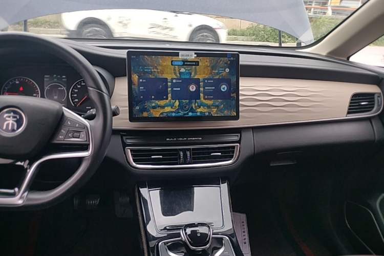 Used BYD Song MAX New Energy 2022 DM-i 105KM Flagship Model Audio And AC Panel
