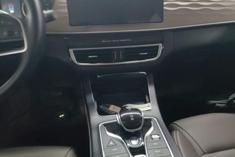 Used BYD Song MAX New Energy 2022 DM-i 105KM Flagship Model Audio And AC Panel
