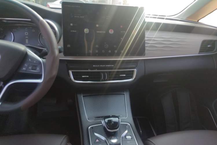 Used BYD Song MAX New Energy 2022 DM-i 105KM Executive Edition Audio And AC Panel