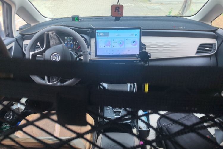 Used BYD Song MAX New Energy 2022 DM-i 105KM Flagship Model Center Console