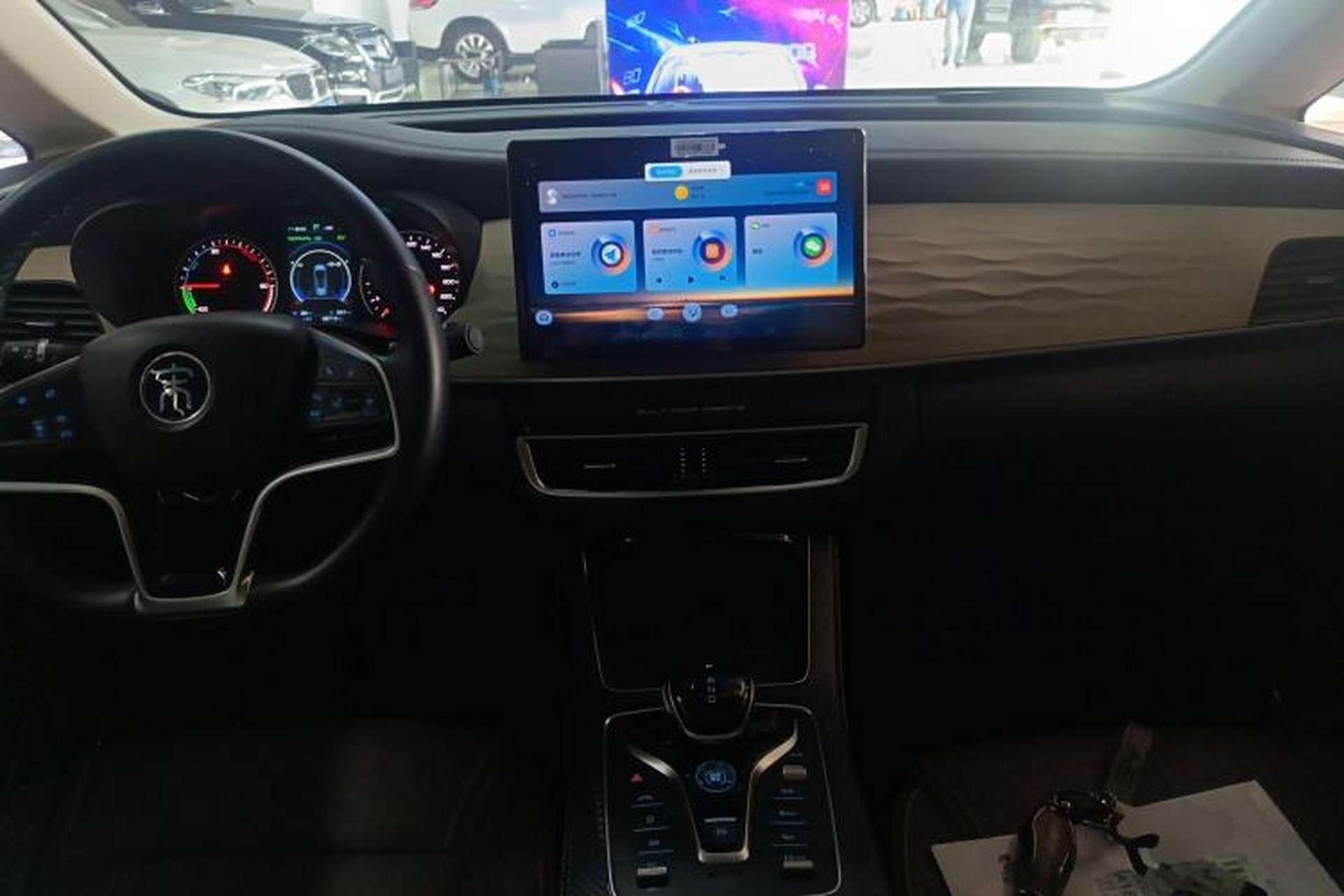 Used BYD Song MAX New Energy 2022 DM-i 105KM Prestige Model Center Console