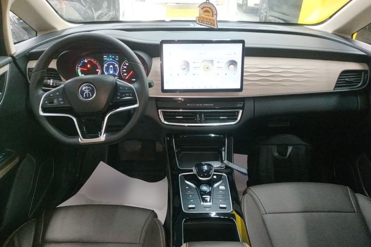 Used BYD Song MAX New Energy 2022 DM-i 105KM Prestige Model Center Console