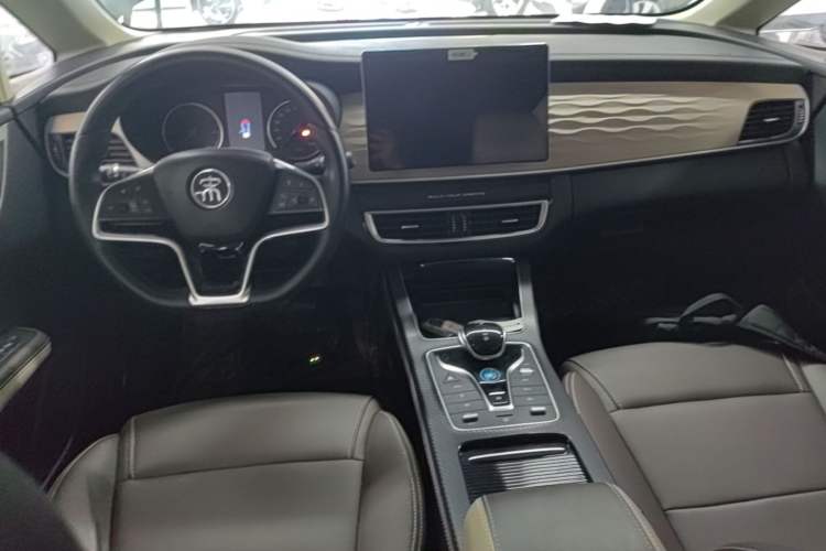 Used BYD Song MAX New Energy 2022 DM-i 105KM Flagship Model Center Console