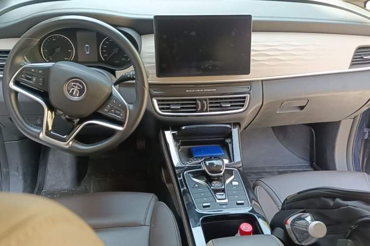 Used BYD Song MAX New Energy 2022 DM-i 105KM Flagship Model Center Console