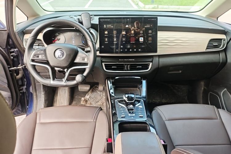 Used BYD Song MAX New Energy 2022 DM-i 105KM Executive Edition Center Console