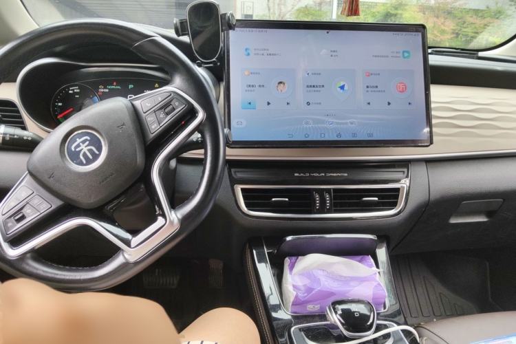Used BYD Song MAX New Energy 2022 DM-i 105KM Executive Edition Center Console