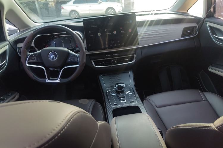 Used BYD Song MAX New Energy 2022 DM-i 105KM Executive Edition Center Console