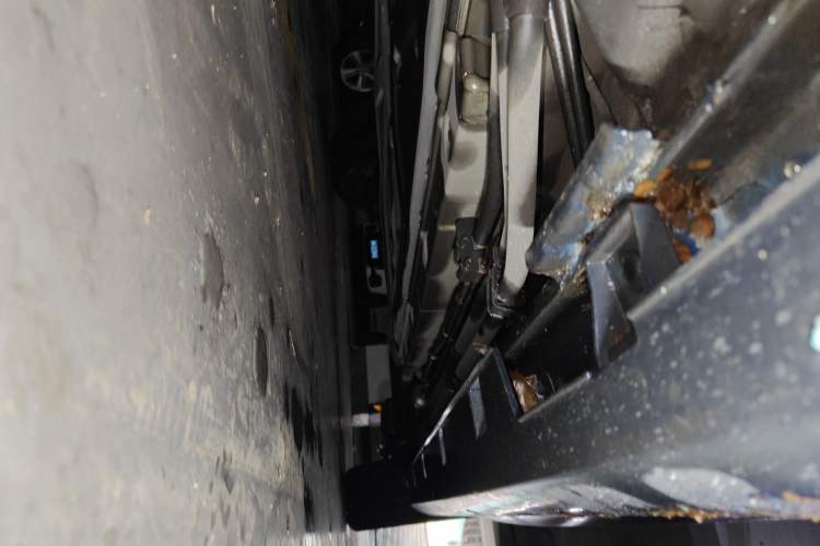 Used BYD Song MAX New Energy 2022 DM-i 105KM Prestige Model Chassis Front Left
