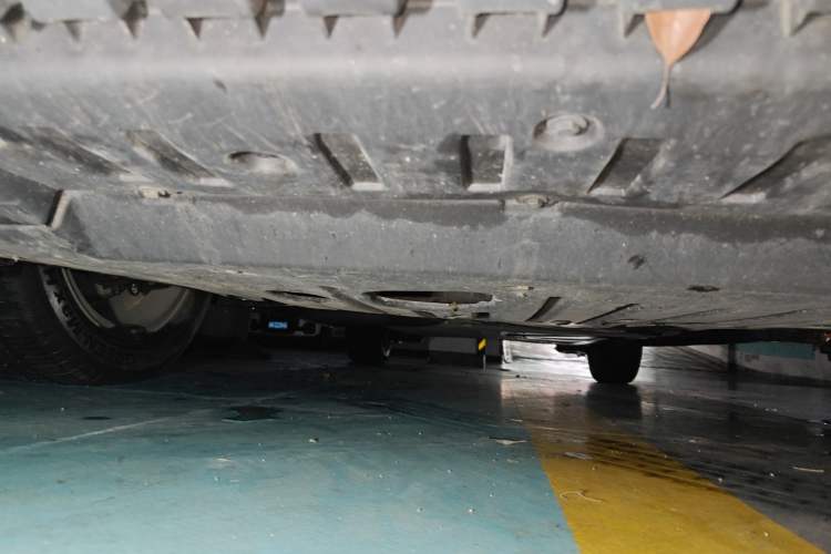 Used BYD Song MAX New Energy 2022 DM-i 105KM Prestige Model Chassis Front