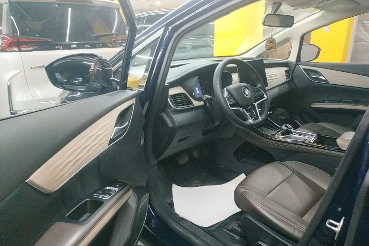 Used BYD Song MAX New Energy 2022 DM-i 105KM Prestige Model Driver Seat