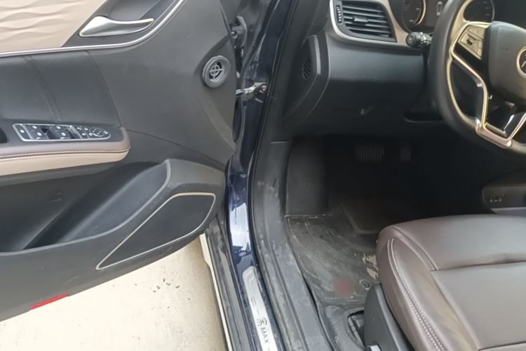 Used BYD Song MAX New Energy 2022 DM-i 105KM Flagship Model Driver Seat