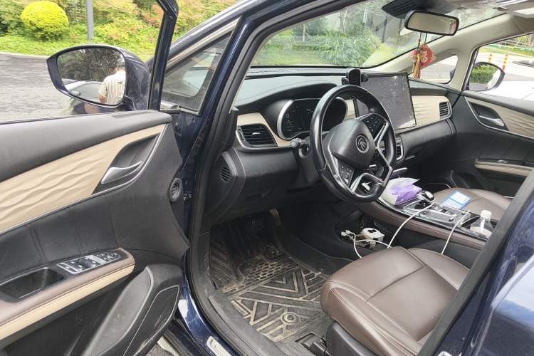 Used BYD Song MAX New Energy 2022 DM-i 105KM Executive Edition Driver Seat