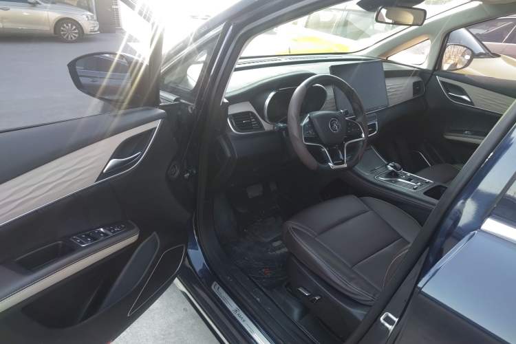 Used BYD Song MAX New Energy 2022 DM-i 105KM Executive Edition Driver Seat