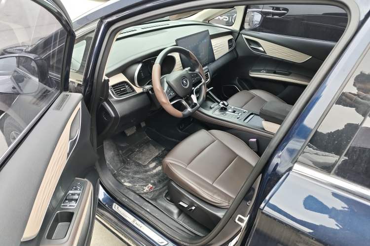 Used BYD Song MAX New Energy 2022 DM-i 105KM Executive Edition Driver Seat