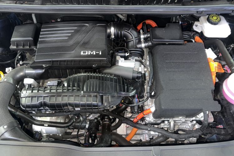 Used BYD Song MAX New Energy 2022 DM-i 105KM Executive Edition Engine Bay