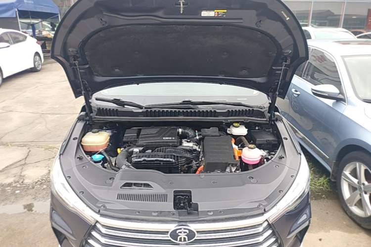 Used BYD Song MAX New Energy 2022 DM-i 105KM Flagship Model Engine Bay