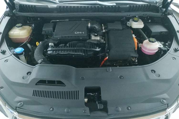 Used BYD Song MAX New Energy 2022 DM-i 105KM Executive Edition Engine Bay