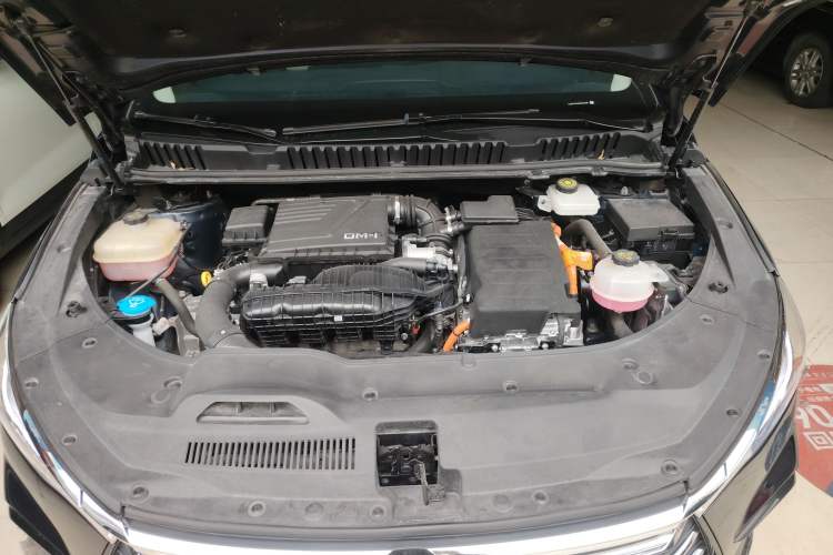 Used BYD Song MAX New Energy 2022 DM-i 105KM Flagship Model Engine Bay
