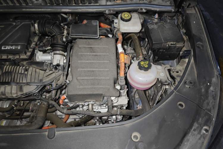 Used BYD Song MAX New Energy 2022 DM-i 105KM Prestige Model Engine Bay Left
