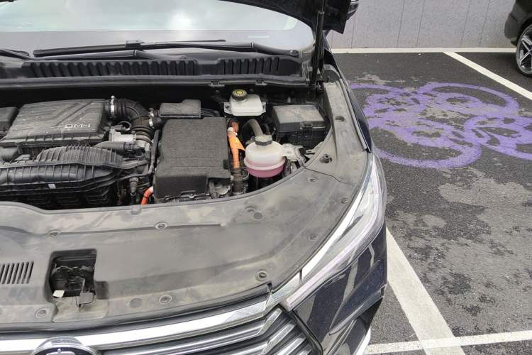 Used BYD Song MAX New Energy 2022 DM-i 105KM Executive Edition Engine Bay Left