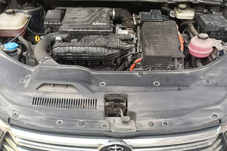Used BYD Song MAX New Energy 2022 DM-i 105KM Flagship Model Engine Bay