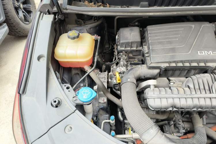 Used BYD Song MAX New Energy 2022 DM-i 105KM Executive Edition Engine Bay Right