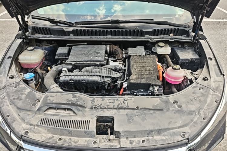 Used BYD Song MAX New Energy 2022 DM-i 105KM Executive Edition Engine Bay
