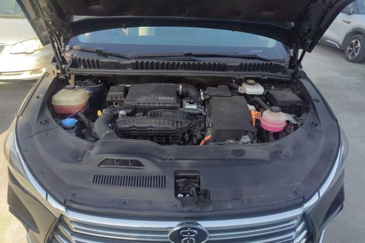 Used BYD Song MAX New Energy 2022 DM-i 105KM Executive Edition Engine Bay