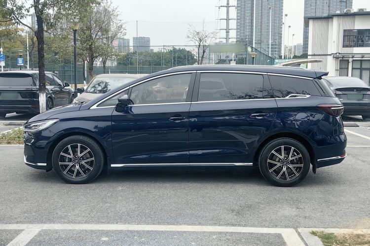 Used BYD Song MAX New Energy 2022 DM-i 105KM Flagship Model Exterior 1