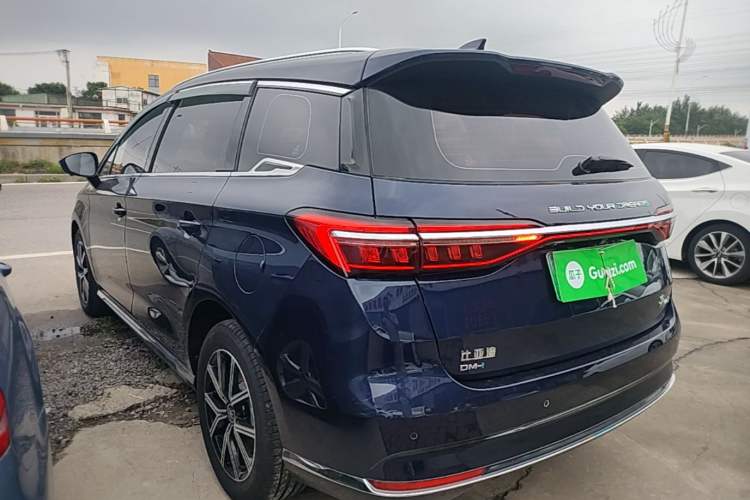 Used BYD Song MAX New Energy 2022 DM-i 105KM Flagship Model Exterior 2