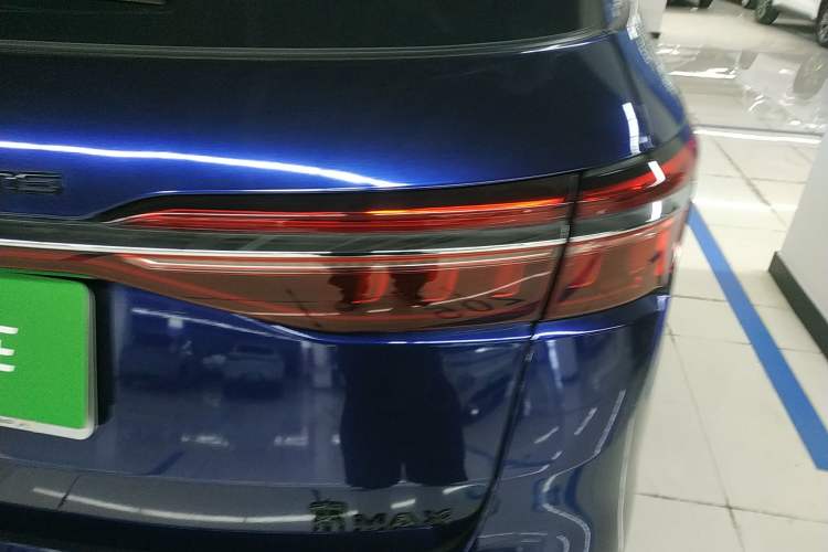 Used BYD Song MAX New Energy 2022 DM-i 105KM Executive Edition Exterior 3