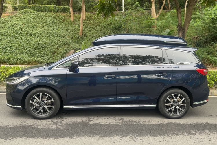 Used BYD Song MAX New Energy 2022 DM-i 105KM Executive Edition Exterior 4