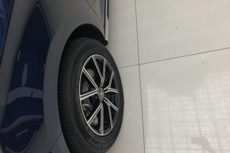 Used BYD Song MAX New Energy 2022 DM-i 105KM Flagship Model Exterior 4