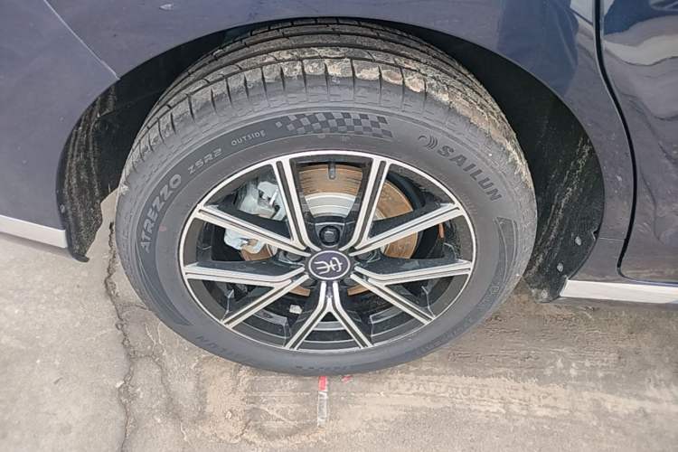 Used BYD Song MAX New Energy 2022 DM-i 105KM Flagship Model Exterior 5