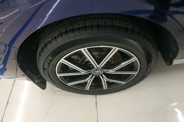 Used BYD Song MAX New Energy 2022 DM-i 105KM Executive Edition Exterior 5