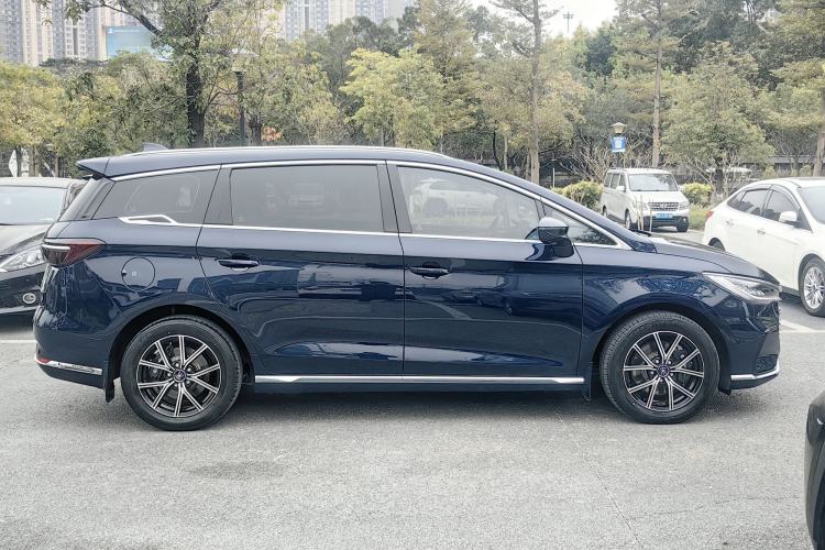 Used BYD Song MAX New Energy 2022 DM-i 105KM Flagship Model Exterior 5