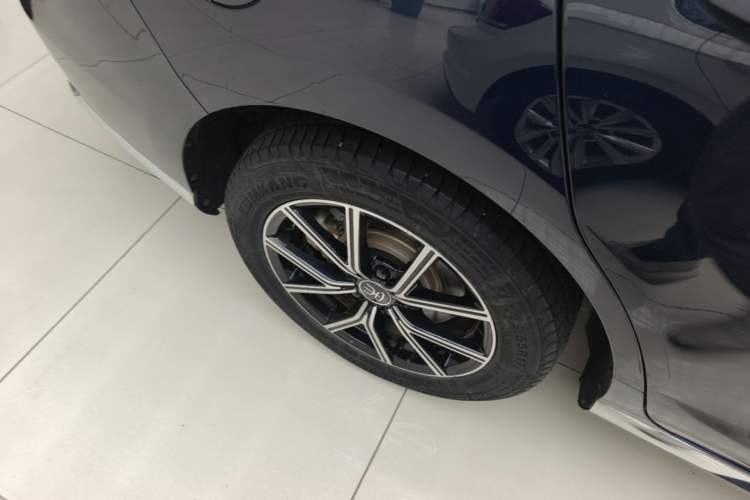 Used BYD Song MAX New Energy 2022 DM-i 105KM Flagship Model Exterior 5