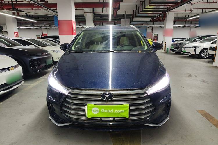 Used BYD Song MAX New Energy 2022 DM-i 105KM Prestige Model Front