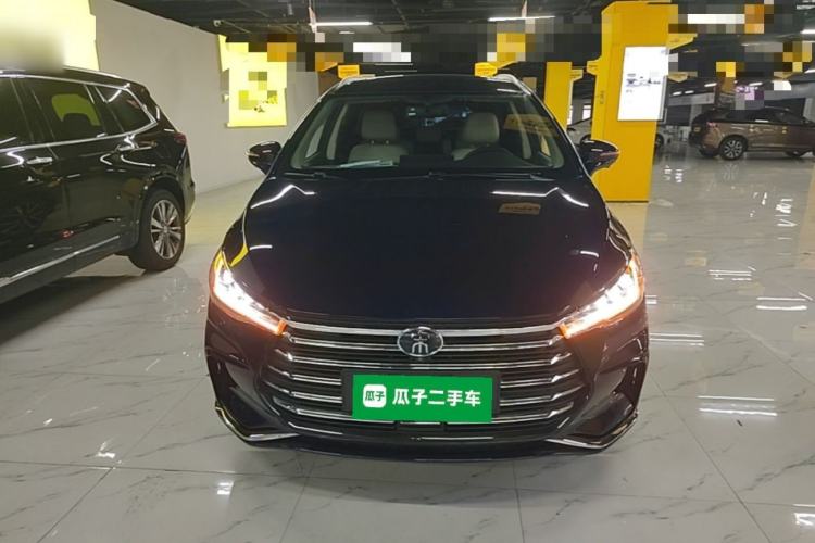 Used BYD Song MAX New Energy 2022 DM-i 105KM Prestige Model Front