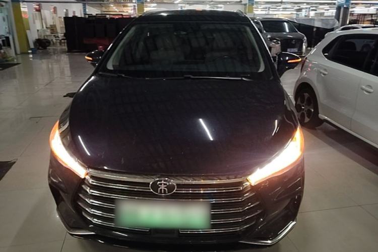 Used BYD Song MAX New Energy 2022 DM-i 105KM Flagship Model Front