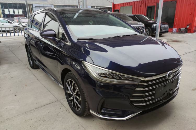 Used BYD Song MAX New Energy 2022 DM-i 105KM Flagship Model Front Right 45 Deg