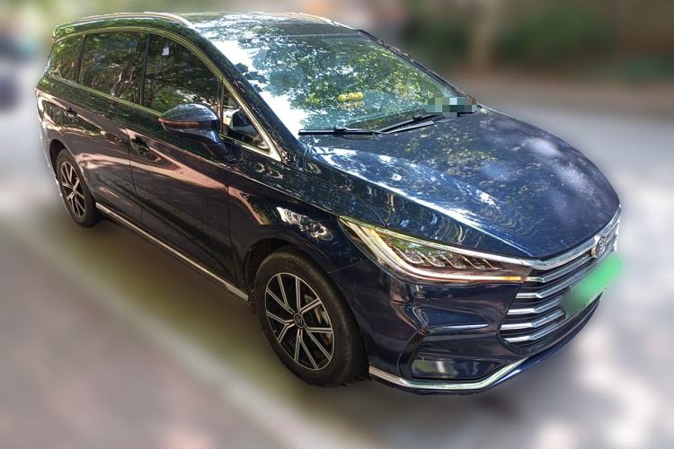 Used BYD Song MAX New Energy 2022 DM-i 105KM Flagship Model Front Right 45 Deg