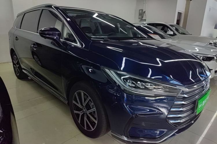 Used BYD Song MAX New Energy 2022 DM-i 105KM Flagship Model Front Right 45 Deg