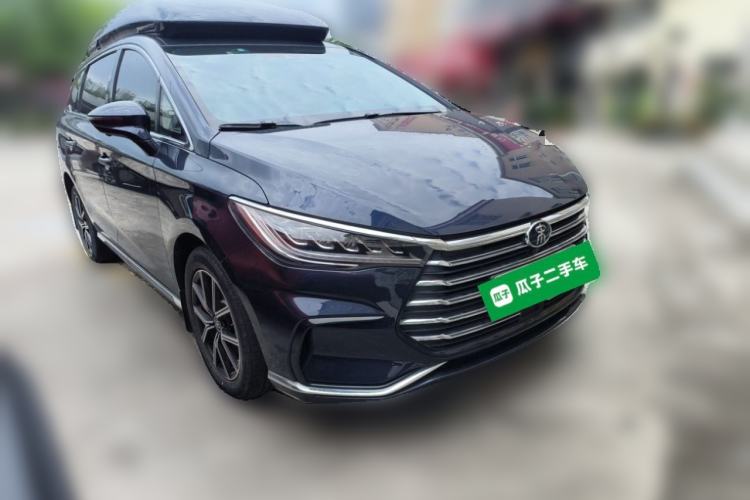 Used BYD Song MAX New Energy 2022 DM-i 105KM Executive Edition Front Right 45 Deg
