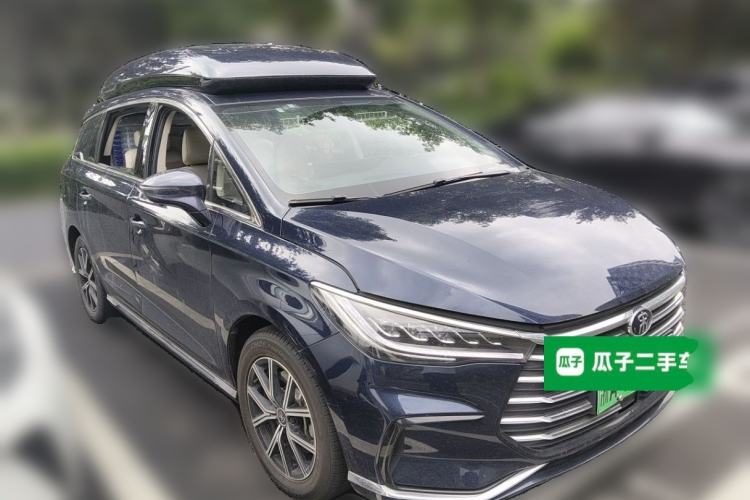 Used BYD Song MAX New Energy 2022 DM-i 105KM Executive Edition Front Right 45 Deg