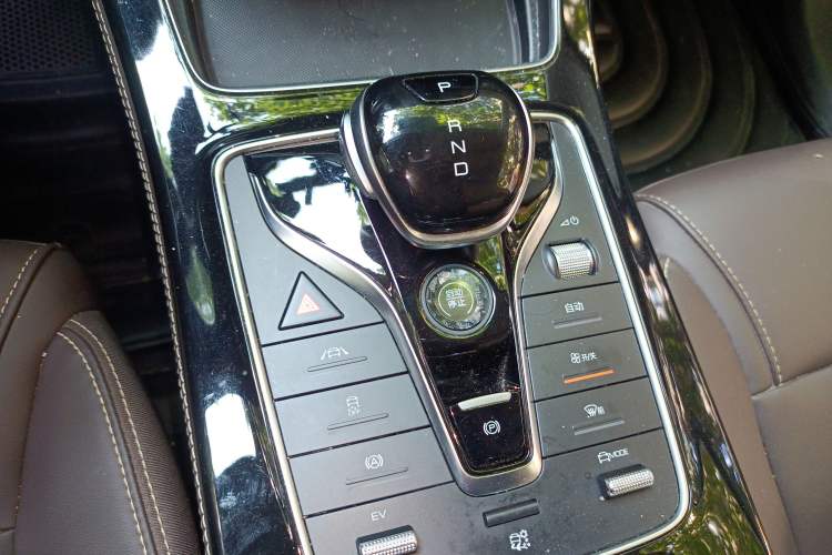 Used BYD Song MAX New Energy 2022 DM-i 105KM Flagship Model Gear Lever