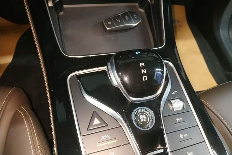 Used BYD Song MAX New Energy 2022 DM-i 105KM Executive Edition Gear Lever